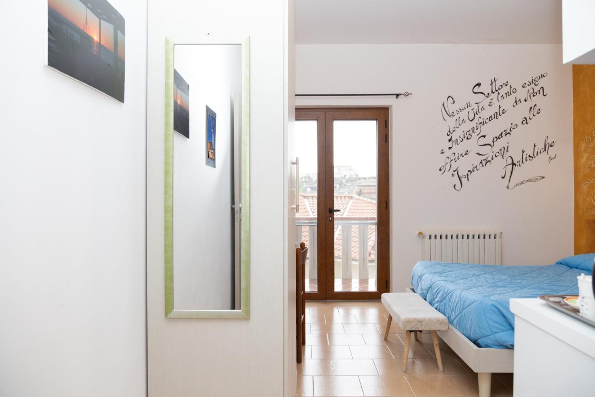 Bed and Breakfast La Dimora Degli Artisti Катандзаро Экстерьер фото